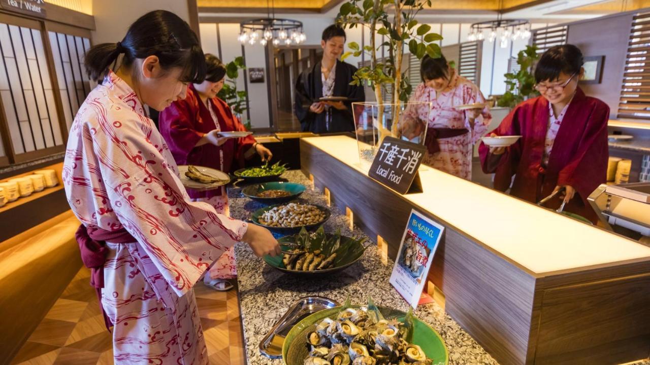 Ryugujo Spa Hotel Mikazuki Fujimitei Кисарадзу Экстерьер фото