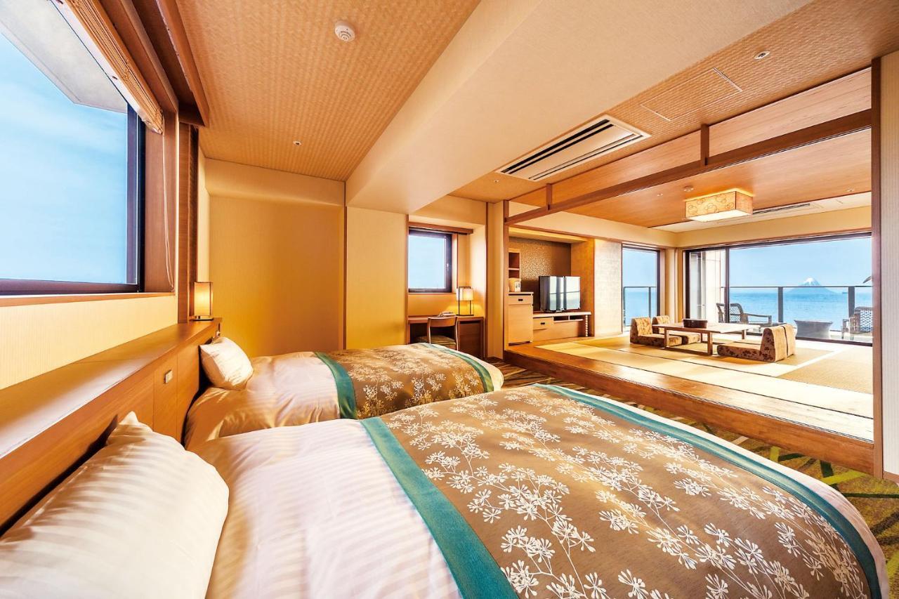 Ryugujo Spa Hotel Mikazuki Fujimitei Кисарадзу Экстерьер фото